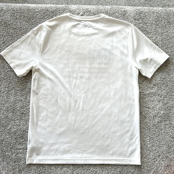 Men’s Old Navy Active Short Sleeve USA Tee - Picture 4 of 4